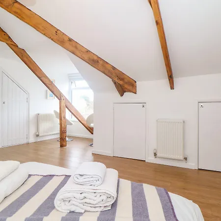 The Loft At House سانت أوستيل